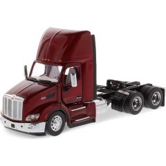 Peterbilt 1:50 scale 579 Red Day Cab Tractor On-Highway Truck
