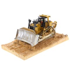 CAT 1:50 Weathered D9T Track-Type Tractor